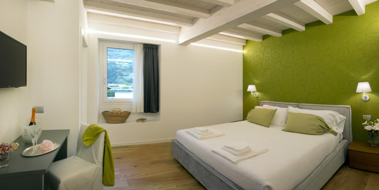 Manzoni 124 Bed&Relax Bed & Breakfast Esine Ngoại thất bức ảnh