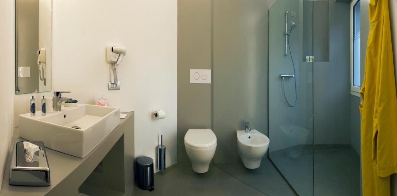 Manzoni 124 Bed&Relax Bed & Breakfast Esine Ngoại thất bức ảnh